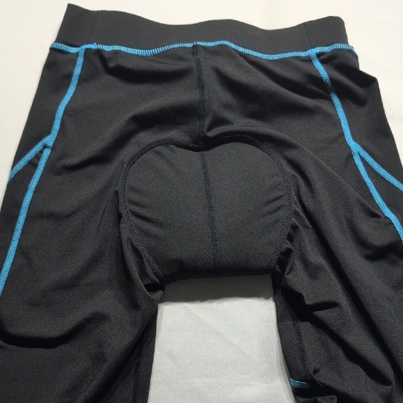 Baleaf Legging Womens Medium NWT Black Padded Cycling Athletic UPF 50+ Zip Ankle - Picture 9 of 12